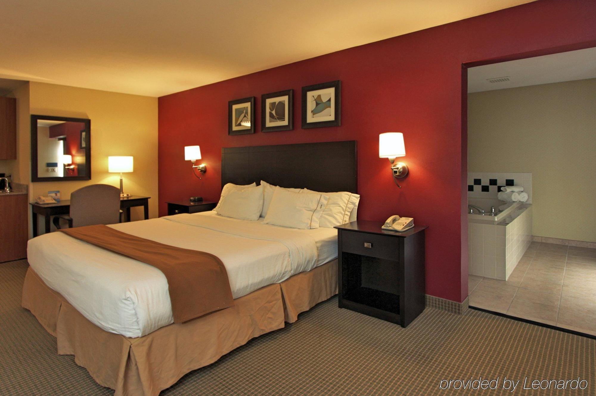 Holiday Inn Express Hotel & Suites Defiance By Ihg Eksteriør bilde